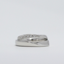 atelier ROE:ふたりで作る結婚指輪【ひと癖加えた、動きのある”ねじれリング”】