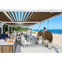 ザ・ギノザリゾート　美らの教会／アールイズ・ウエディング:【 26年7月～8月挙式の方へ】 青空と海が彩る夏婚×今予約で人気オプションプレゼント