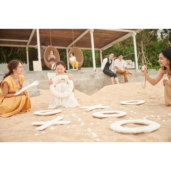 ザ・ギノザリゾート　美らの教会／アールイズ・ウエディング:☆先着順【パパママキッズ応援プラン】 旅行もセットで手配可能！打ち合わせも個室で安心◎