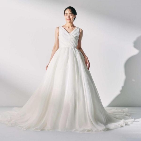 ザ・ギノザリゾート　美らの教会／アールイズ・ウエディング：☆広島店【憧れの1着に出会える！？】ドレス試着付き相談会