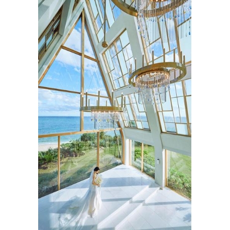 ザ・ギノザリゾート　美らの教会／アールイズ・ウエディング：豪華特典で夢のリゾート挙式が現実に！プレミアム・バリュー相談