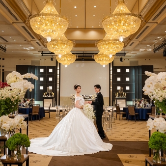 結婚式場：＼憧れも叶えたい方へ／白チャペル×ドレス見学×最大165万特典