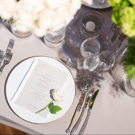 ＬＬＯＹＤＳ（ロイズ）：残1枠【2027春婚相談会】絶品試食*非日常ウエディング体感