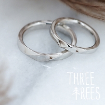 ＴＨＲＥＥ ＴＲＥＥＳ（スリーツリーズ）:人気のデザイン！ THREE TREES 手作り結婚指輪