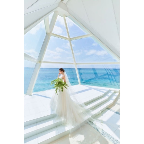 アートグレイス　オーシャンフロントガーデンチャペル　沖縄：【沖縄在住カップル限定】ブランドホテル人気のチャペル体験！