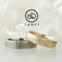 renri:重厚感のある輝きを楽しむ、ボリュームリング