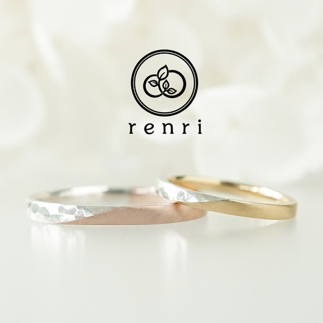 renri:表情豊かなコンビカラーのハーフデザインリング
