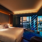 W大阪のフェア画像