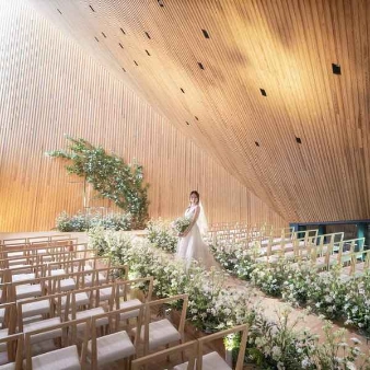 結婚式場：残1【1件目来館で挙式料0円】1日1組貸切邸宅でアットホームＷ