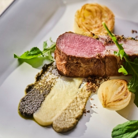 Central Terrace TOKYO：【AMコース試食付】高評価の料理半額！国産牛コース×ドレス特典