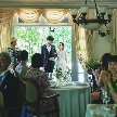 旧軽井沢にある隠れ家のような場所。本物のアンティークに囲まれた上質な空間で過ごす邸宅ウェディング。家族やゲストと過ごす1日は完全貸切のHOME wedding。自分らしいオリジナルウェディングを。