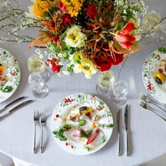 結婚式場：【1件目見学の方へ】上質ホテルで安心見学×2万円ペアディナー