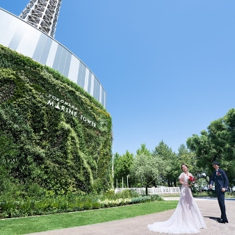 ＭＡＲＩＮＥ ＴＯＷＥＲ ＷＥＤＤＩＮＧ:【40名／ご披露宴のみ】最大48万円ご優待＜一年半以内＞:2026年6月チャペル&パーティ会場リニューアル】空間デザインを刷新し！先行案内フェア実施中♪【1件目来館特典／高級カタログギフト2万円相当プレゼント♪】×【1件目成約特典：衣裳3着50万円分ご優待】≪駅徒歩1分×1組貸切≫挙式は【選べる2スタイル】地上100mの展望フロアとリニューアルする新チャペルからお好みでセレクトできる。パーティ会場は山下公園と海を臨む横浜を感じる空間。そのすべてを1組で貸切に。お料理はゲストもおもわず笑顔がこぼれるおもてなし料理をご提供。フェアではデザート付きの贅沢ハーフコース無料試食をお楽しみください。1組貸切・みなとみらいを一望する横浜マリンタワーで叶えるウエディングをフェアで体験しませんか。