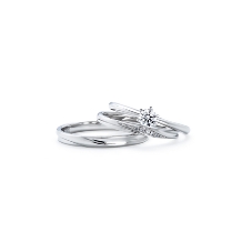 SALON DE NOJI:いい夫婦　見る角度によりシンプルと華やかなメレダイヤを楽しめる結婚指輪