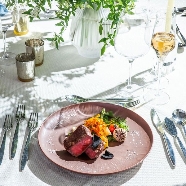 ヒルトン広島：<組数限定>伝統と創造の4皿試食×ドレス特典＆ホテル館内見学