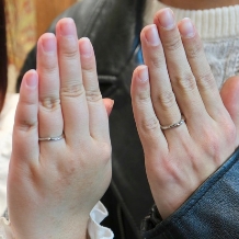 【人気デザイン】育てる指輪｜細身のウェーブデザインが特徴の結婚指輪｜
