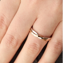 Ｓｔ．Ｍａｒｉａ:【ギメル】永遠に離れない２つの指輪。双子を意味するギメルは結婚指輪にピッタリ