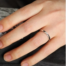 Ｓｔ．Ｍａｒｉａ:【マーレ】水面のきらめきを思わせる、ゆったりした輝きが特徴の結婚指輪