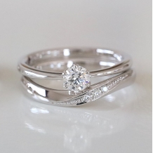 Ｓｔ．Ｍａｒｉａ:【オッブリガシオーニ】緩やかな曲線とダイヤモンドが女性らしさを醸し出す指輪です。