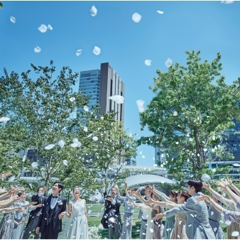 結婚式場：【月1BIG*155万優待】空×自然×光*ガーデン＆チャペル演出体験