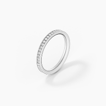 Charms Jewelry:【ダイヤモンドの輝きが美しい上品なエタニティリング】耐久性にも優れており長く愛用