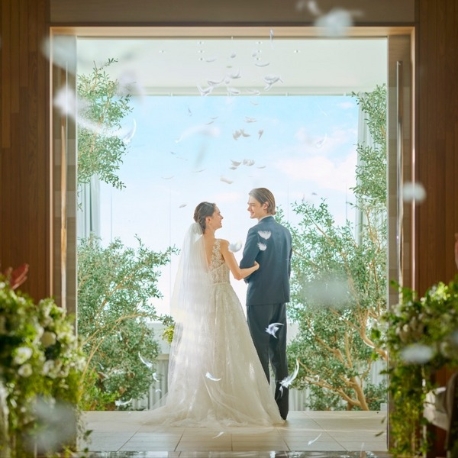 OLIVE ARIA（オリーブ アリア）：気軽に参加♪*ギフト1万＆挙式0円*憧れ大階段×ドレス展示×試食