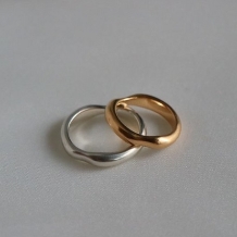 ａｔｅｌｉｅｒ　ＳＴ，ＣＡＴ:普段着に似合う、キラキラしないオーダー結婚指輪【Loop】