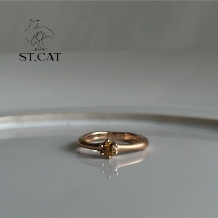 ａｔｅｌｉｅｒ　ＳＴ，ＣＡＴ:普段着に似合う、オーダー婚約指輪【Color Diamond Engage】