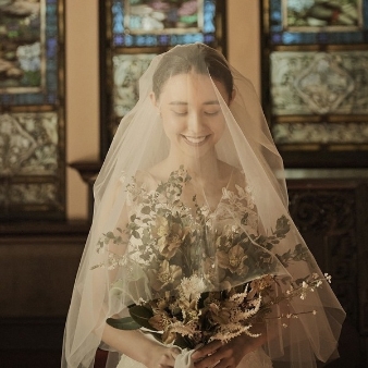 【少人数結婚式】アンジェラスチャペル：【フォトW相談会】ステンドグラス輝くチャペル見学