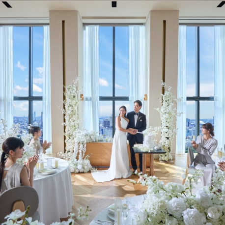 ｕｎｅ osaka（ユヌ 大阪）：組数限定【少人数婚ご検討の方】モダン建築×星付試食×貸切体験