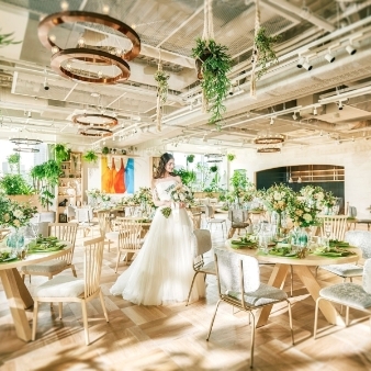 結婚式場：【初見学にも】木の温もり感じる上質ナチュラルW×こだわり試食