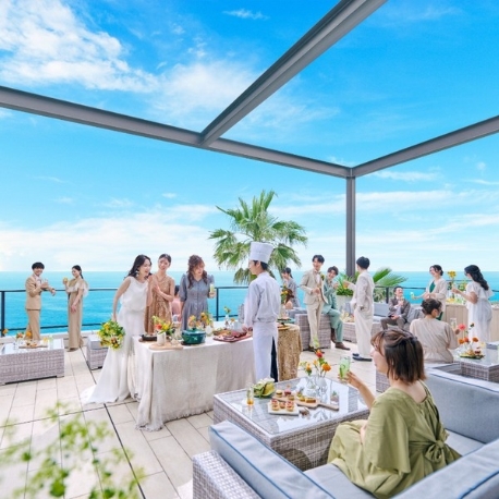 THE SURF SEASIDE TERRACE（ザ・サーフ シーサイドテラス）：直前予約◎＼先行公開／OPEN特典★海*光のチャペル×ドレス体験