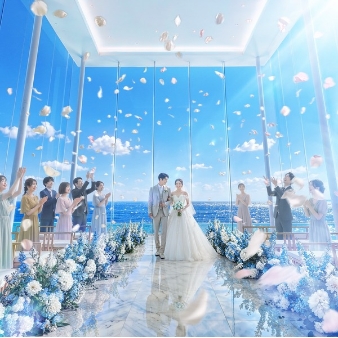 結婚式場：【27年春OPEN】福岡最新3面オーシャンビュー×ドレス体験