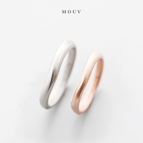 MOUV(モーブ):V字木目|有機的な形と木目の陰影が美しい結婚指輪