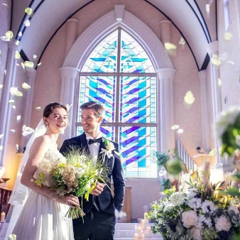 結婚式場：【初見学に◎】大聖堂×ドレス×豪華試食｜結婚式まるごと相談会