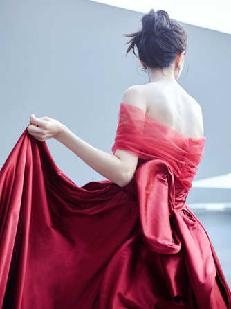 ホテル日航大阪 衣裳2画像 2-1