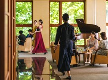 星野リゾート 軽井沢ホテルブレストンコート ブルーミングコロネード/映像演出×美食画像 2-5