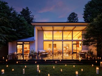 星野リゾート 軽井沢ホテルブレストンコート 湯川ガーデンテラス/20~42名画像 2-4