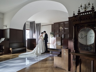 富士屋ホテル(箱根・宮ノ下) チャペル(木目調で自然光に満ちた格式あるチャペル)画像 2-2