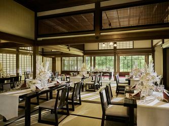 富士屋ホテル(箱根・宮ノ下) 皇室の旧御用邸『菊華荘』御座所画像 2-2