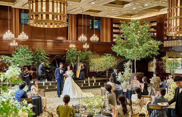 横浜迎賓館 【サヴォイ】ドレスはもちろん和装も映える画像 1