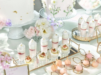 アルカンシエル luxe mariage 名古屋 エクラ|自在に雰囲気を変えられる白の会場画像 2-4