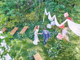 アールベルアンジェチャペル嵯峨野 セレモニースペース(ガーデン挙式)画像 2-1