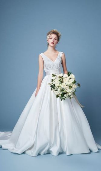 ホテルモントレ京都 衣裳画像 1-1