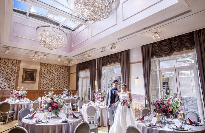 ホテルモントレ京都 天窓から降り注ぐ光と祝福に満ちた空間画像 1