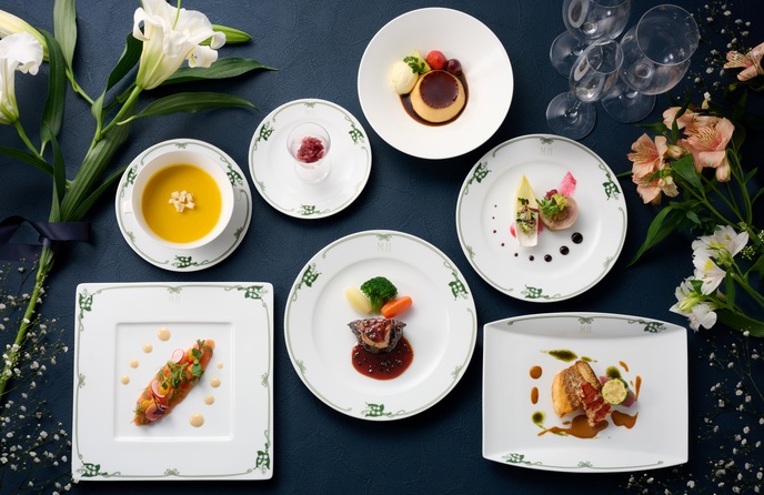 万平ホテル 料理・ケーキ1画像 1