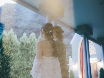 TERRACE GLANZ(テラスグランツ) セレモニースペース(独立型の専門式場チャペルで挙式シーン)画像 2-3