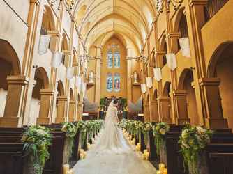 ベルナール酒田 チャペル(ゲストからの祝福に笑顔があふれる瞬間!)画像 2-3