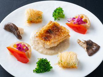 ベルナール酒田 料理・ケーキ1画像 2-4