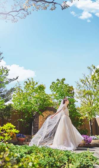 ベルナール酒田 チャペル(ゲストからの祝福に笑顔があふれる瞬間!)画像 2-1